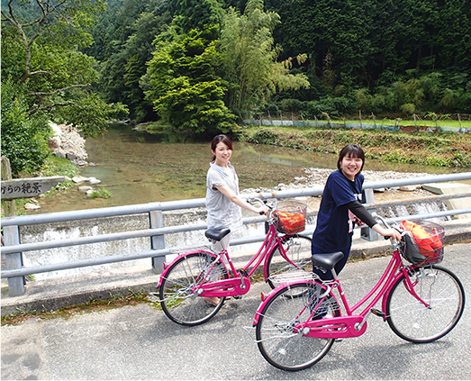 The bicycle descent on the Ochi River Meisui Road photo